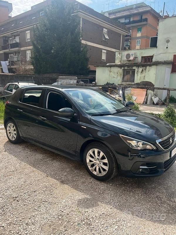 Usata Peugeot 308 110 CV (80 kW) 2019 Berlina