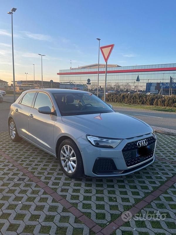 Usata Audi A1 Sportback 110 CV (80 kW) 2022 Grigio Utilitaria