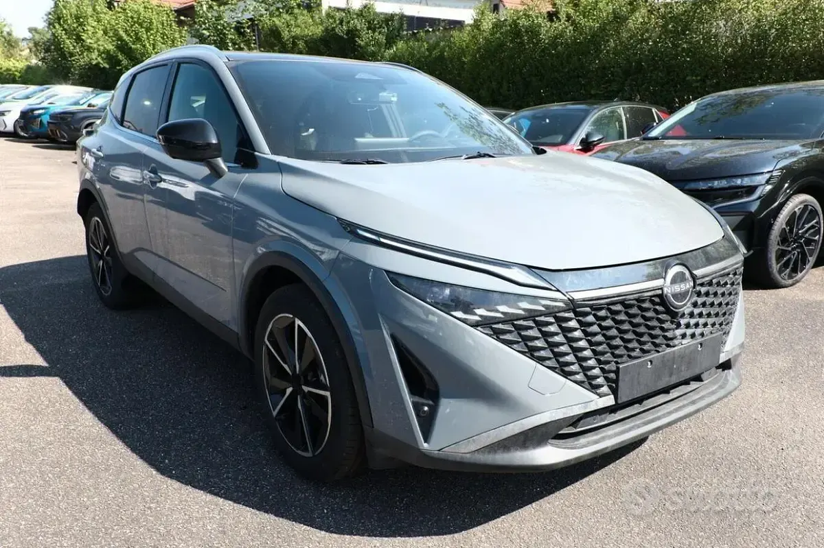 Nuova Nissan Qashqai Tekna 158 CV (116 kW) 2026 Grigio SUV
