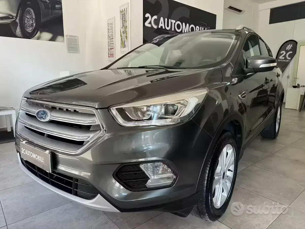 Usata Ford Kuga Titanium 120 CV (88 kW) 2017 Grigio SUV