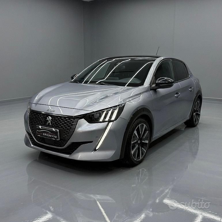 Usata Peugeot 208 GT-line 101 CV (74 kW) 2020 Grigio Utilitaria