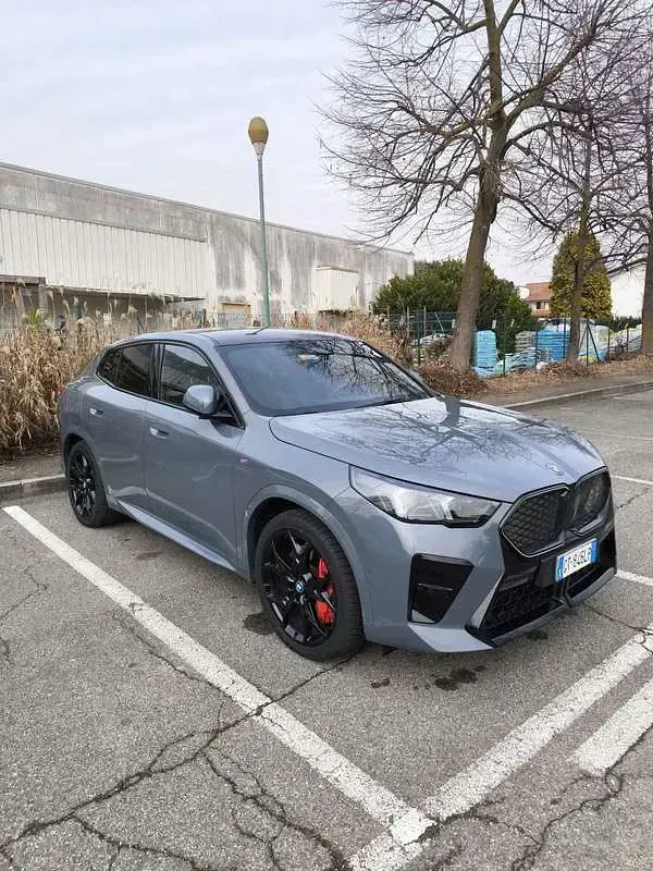 Usata BMW iX2 M Sport 103 kW (141 CV) 2024 Grigio SUV