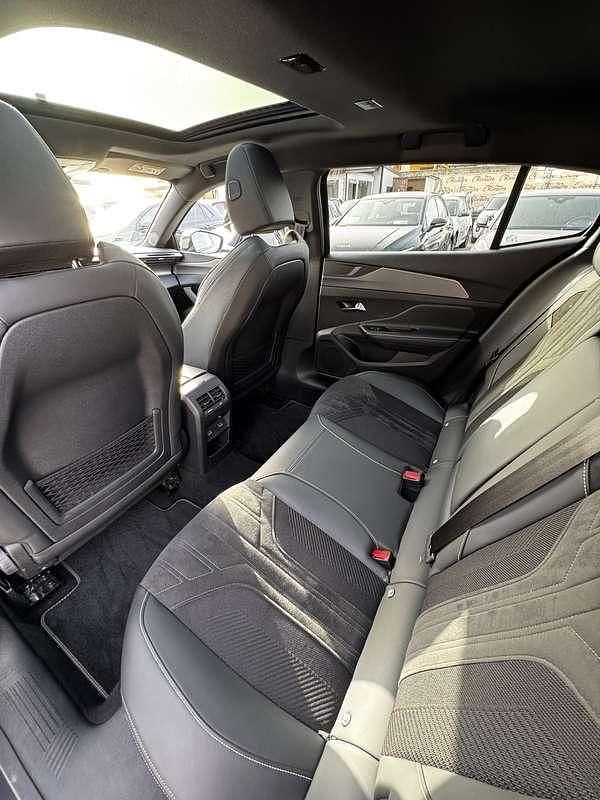 Usata Peugeot 408 GT 131 CV (96 kW) 2023 Berlina