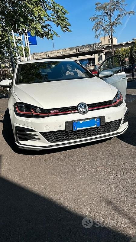 Usata VW Golf VIII 2023 Bianco Berlina