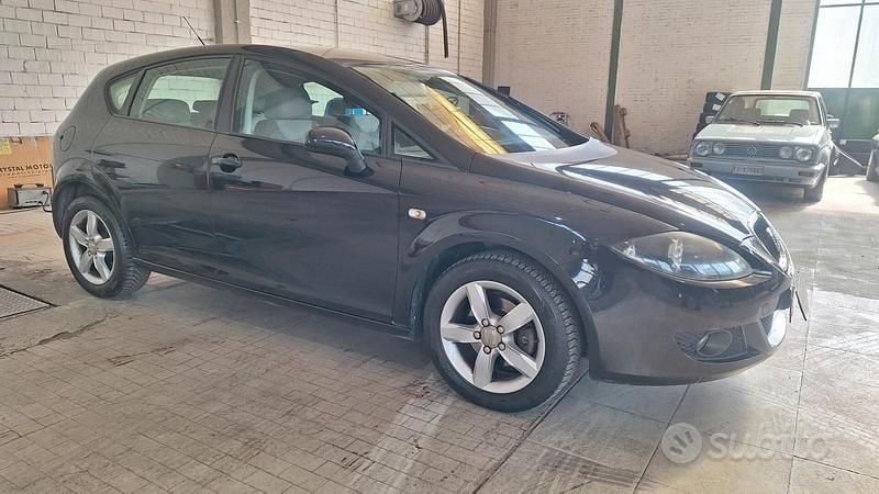 Gebraucht Seat Leon 85 PS (62 kW) 2008 Schwarz Kleinwagen