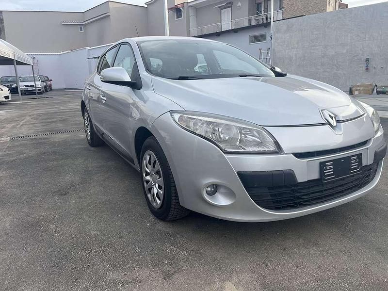 Usata Renault Mégane 90 CV (66 kW) 2009 Berlina