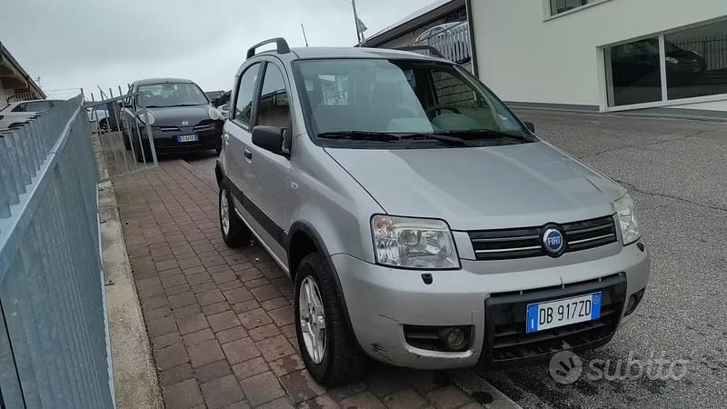 Usata Fiat Panda 4x4 2006 Grigio Utilitaria