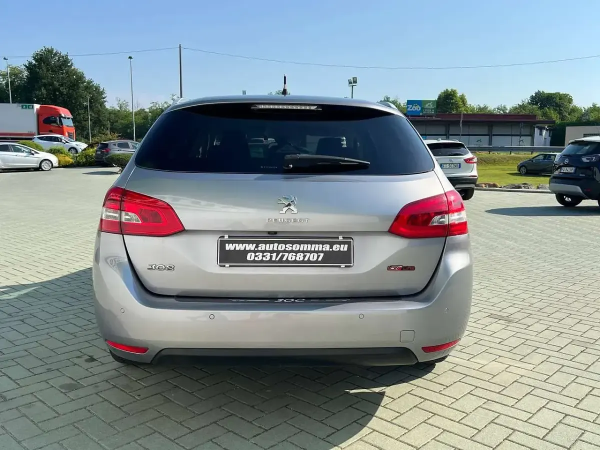 Usata Peugeot 308 SW Allure 131 CV (96 kW) 2019 Grigio Station wagon