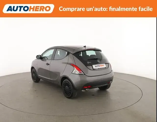 Usata Lancia Ypsilon S 70 CV (51 kW) 2019 Grigio Utilitaria