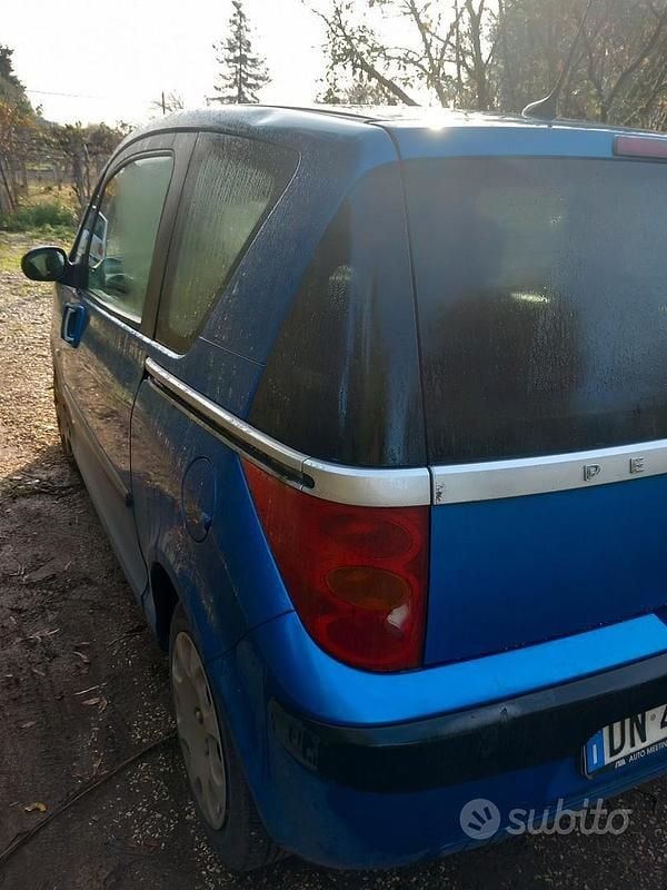 Usata Peugeot 1007 70 CV (51 kW) 2008 Blu Monovolume