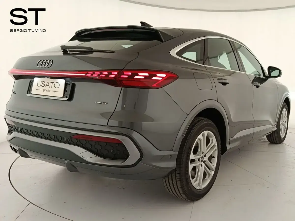 Nuova Audi Q5 S-Line 204 CV (150 kW) 2025 Grigio SUV