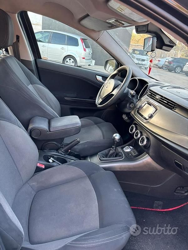 Usata Alfa Romeo Giulietta 120 CV (88 kW) 2015 Nero Utilitaria