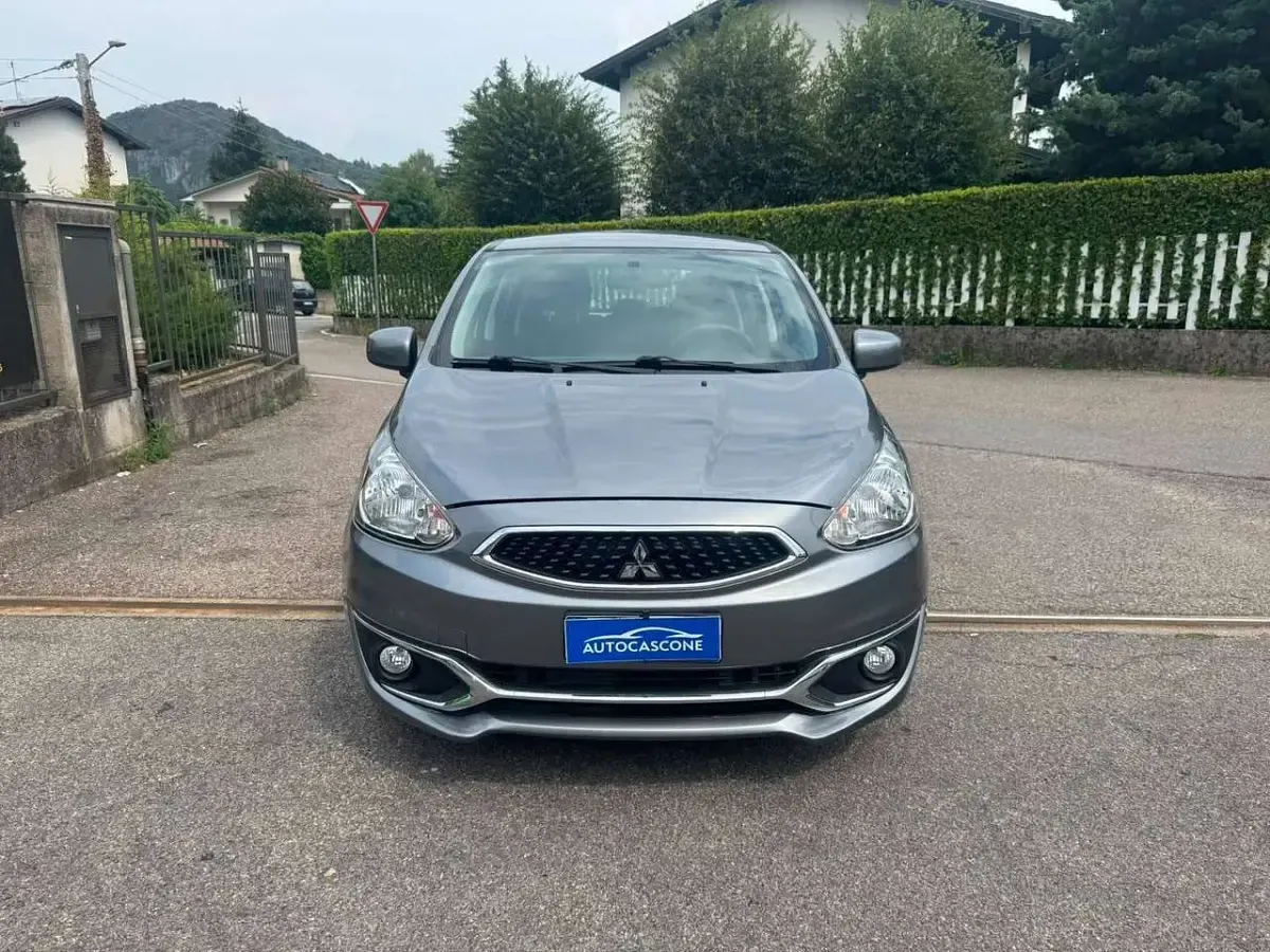Usata Mitsubishi Space Star Invite 71 CV (52 kW) 2019 Grigio Utilitaria