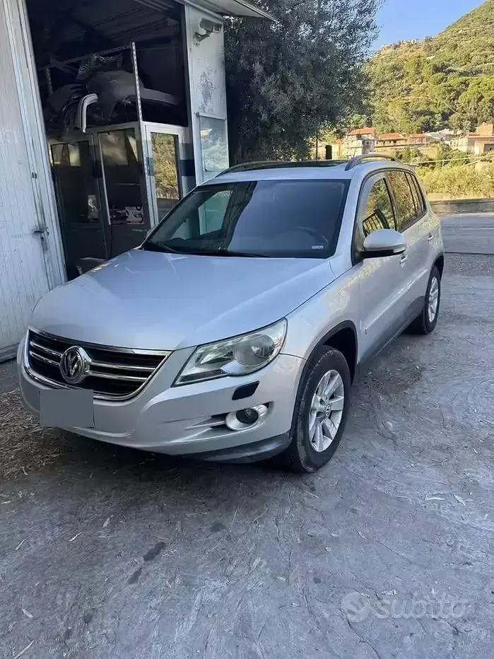 Usata VW Tiguan 140 CV (102 kW) 2008 Grigio SUV