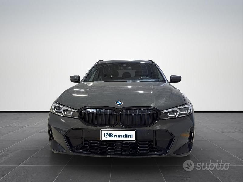 Usata BMW 320e M Sport 190 CV (139 kW) 2022 Grigio Station wagon