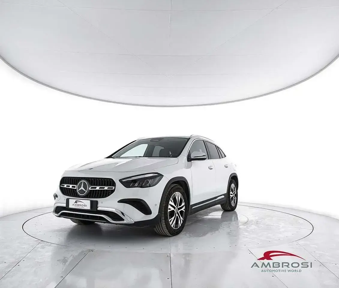 Usata Mercedes GLA200 Advanced Plus 150 CV (110 kW) 2023 SUV