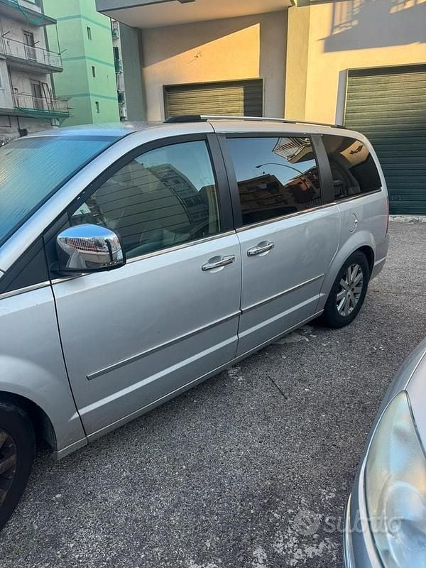 Usata Chrysler Grand Voyager 163 CV (119 kW) 2008 Monovolume