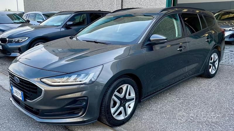 Usata Ford Focus 120 CV (88 kW) 2022 Grigio Station wagon