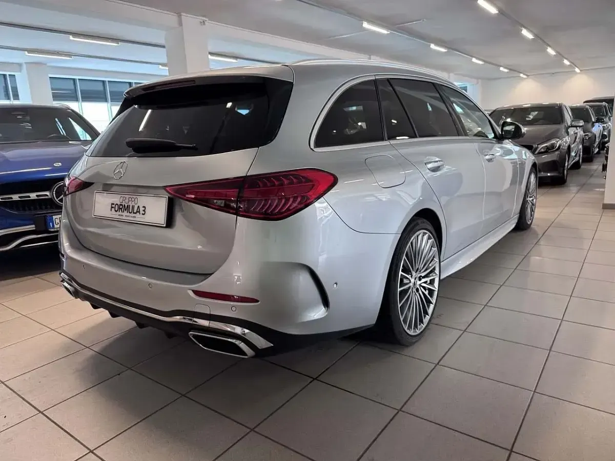 Käytetty Mercedes 220 AMG Line Premium 197 HP (144 kW) 2023 Harmaa Farmari