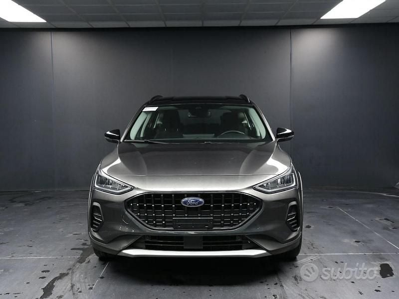 Usata Ford Focus Active 116 CV (85 kW) 2023 Grigio Station wagon