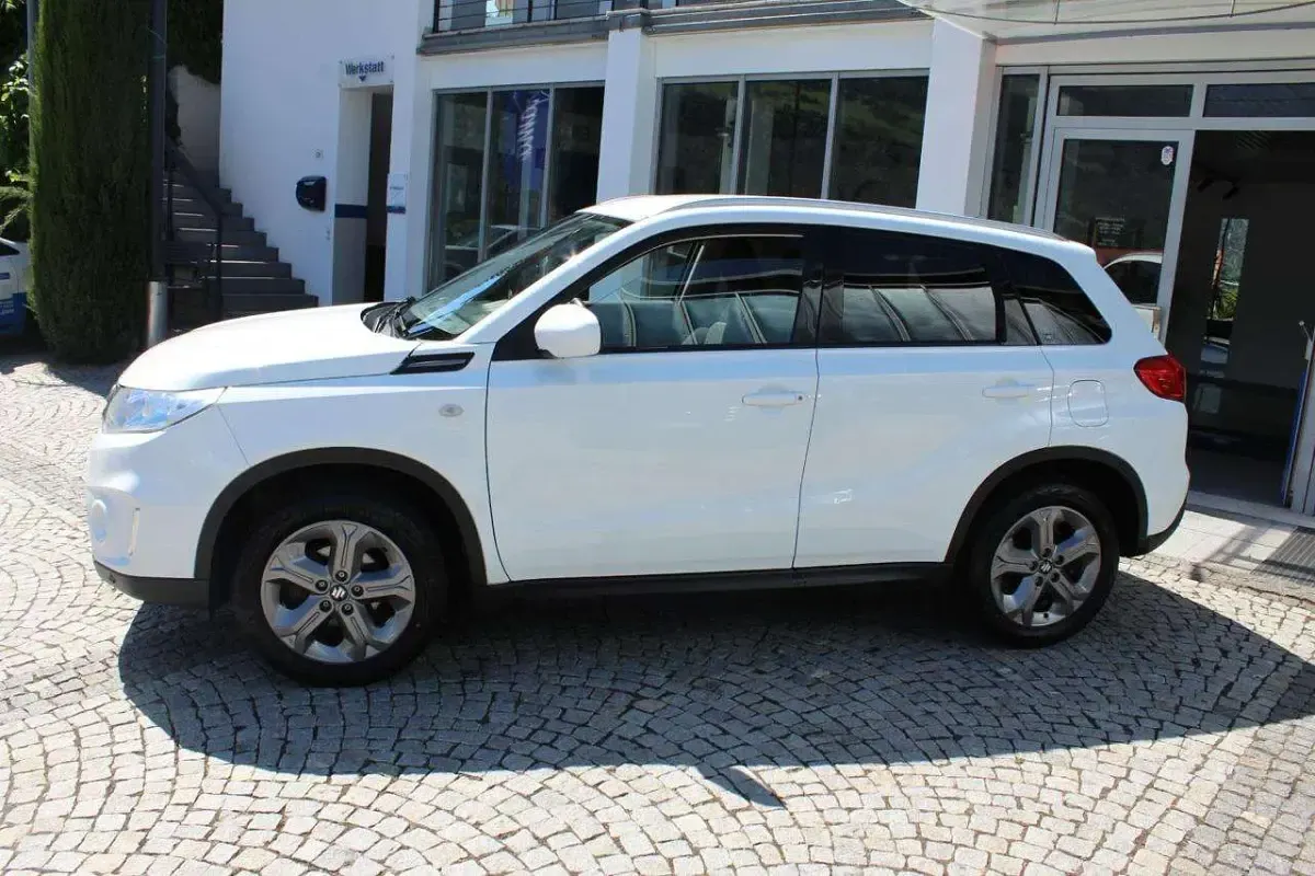 Usata Suzuki Vitara Cool 120 CV (88 kW) 2018 Bianco SUV