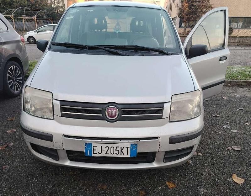 Usata Fiat Panda Dynamic 75 CV (55 kW) 2011 Argento Utilitaria