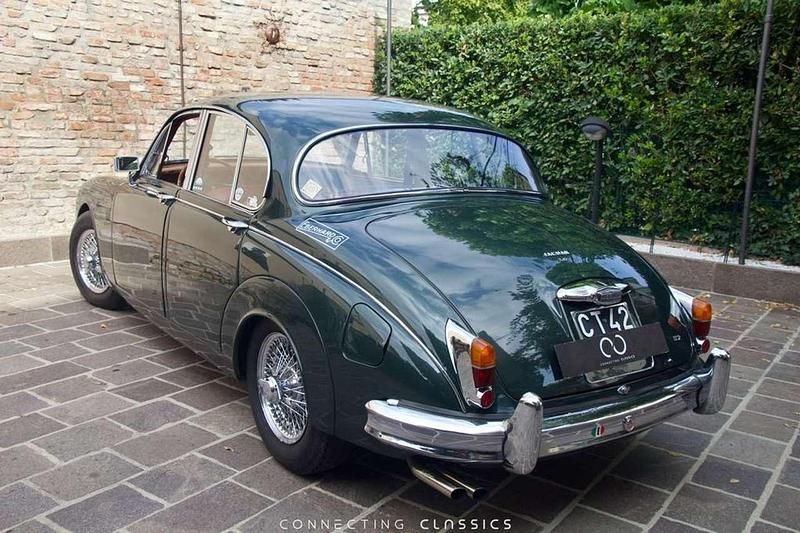 Usata Jaguar MK II 220 CV (161 kW) 1963 Opalescent dark green Berlina