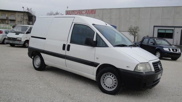 Usata Fiat Scudo 94 CV (69 kW) 2006 Bianco pastello Furgone