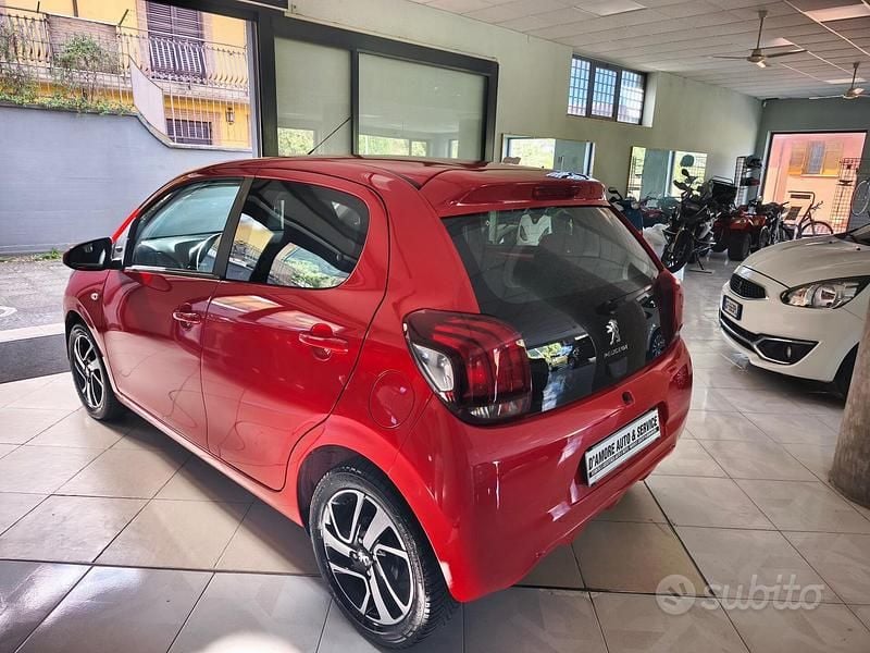 Usata Peugeot 108 Active 72 CV (52 kW) 2021 Rosso Utilitaria