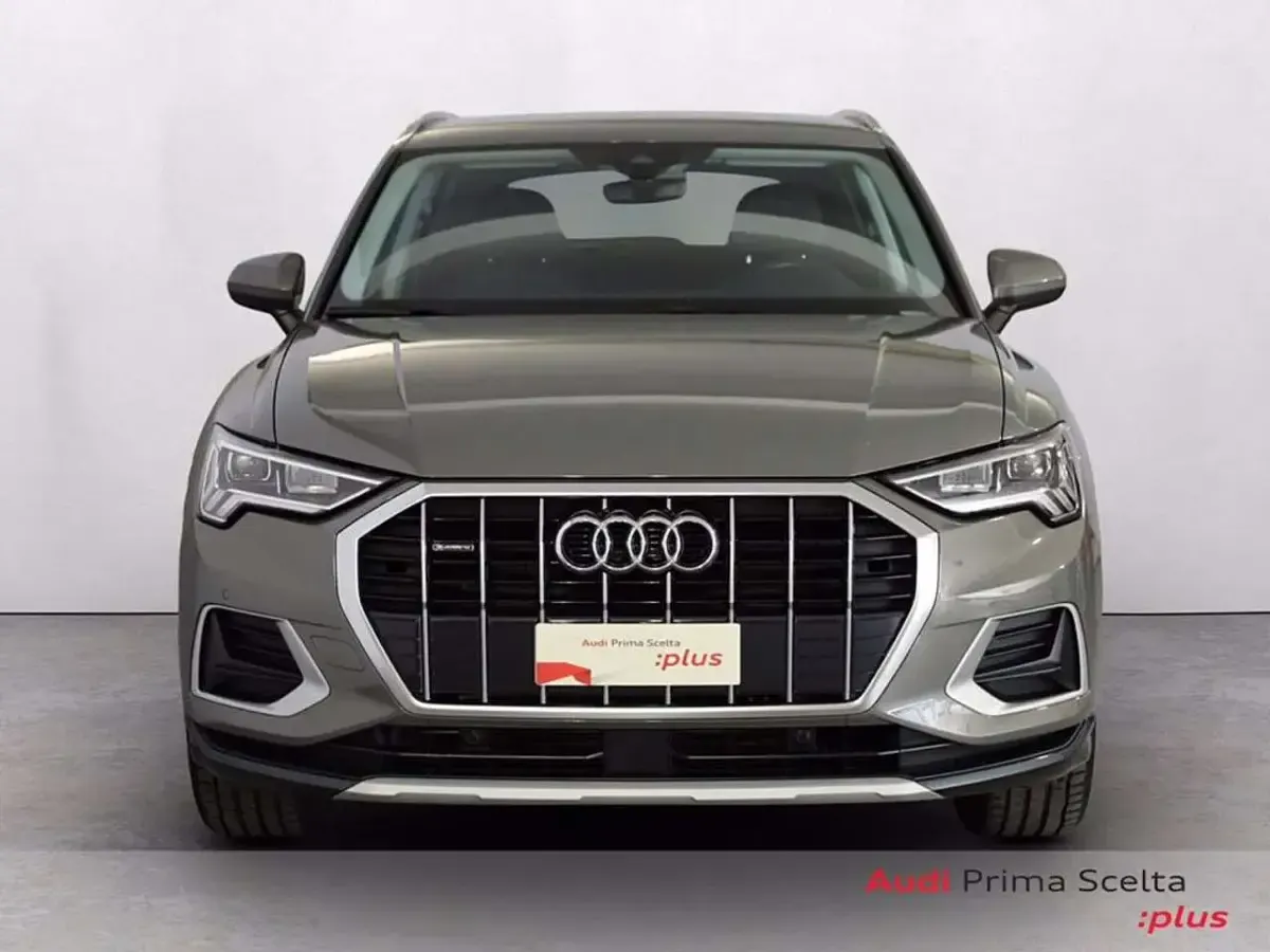 Usata Audi Q3 Advanced 150 CV (110 kW) 2023 Grigio chronos metallizzato SUV