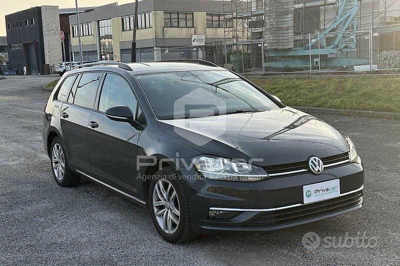 Usata VW Golf VII Business 116 CV (85 kW) 2018 Grigio Station wagon