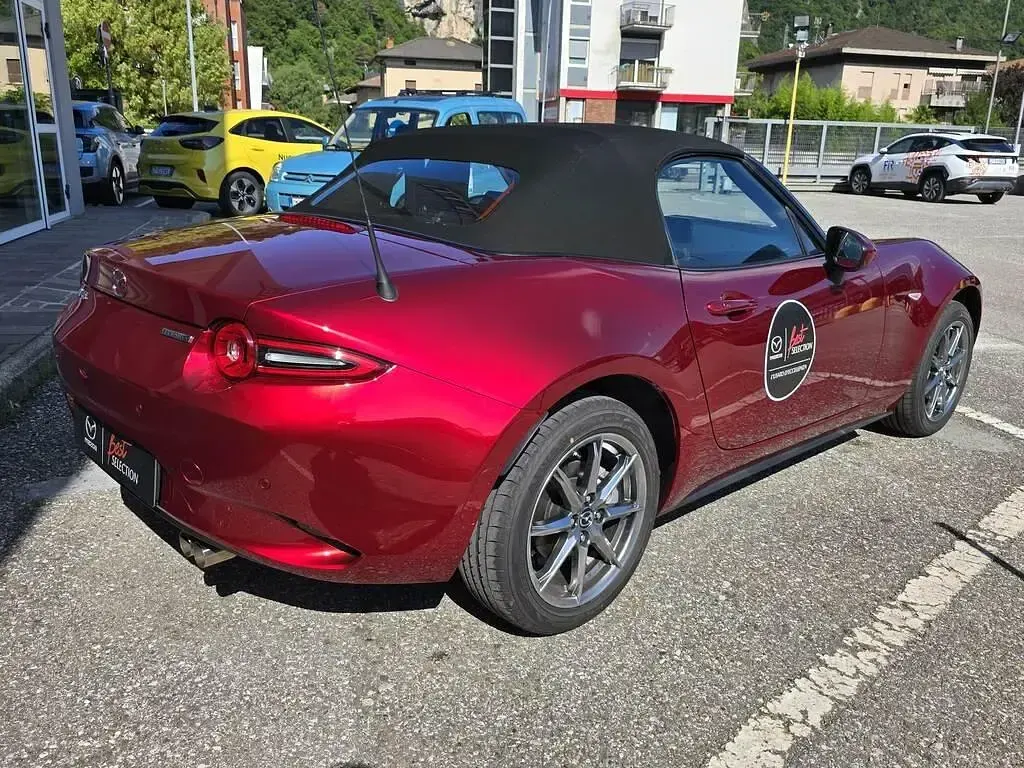 Usata Mazda MX5 132 CV (97 kW) 2025 Soul red crystal Cabrio