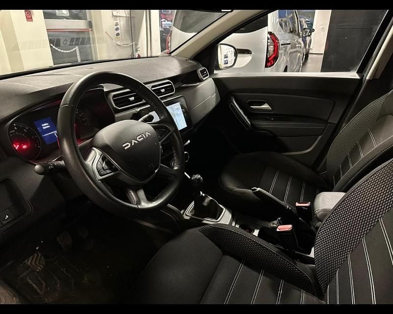 Usata Dacia Duster Journey 101 CV (74 kW) 2023 Grigio SUV