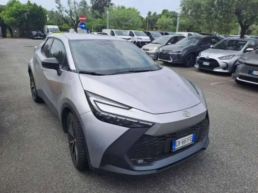 Occasion Toyota C-HR Trend 98 ch (72 kW) 2024 Argent SUV