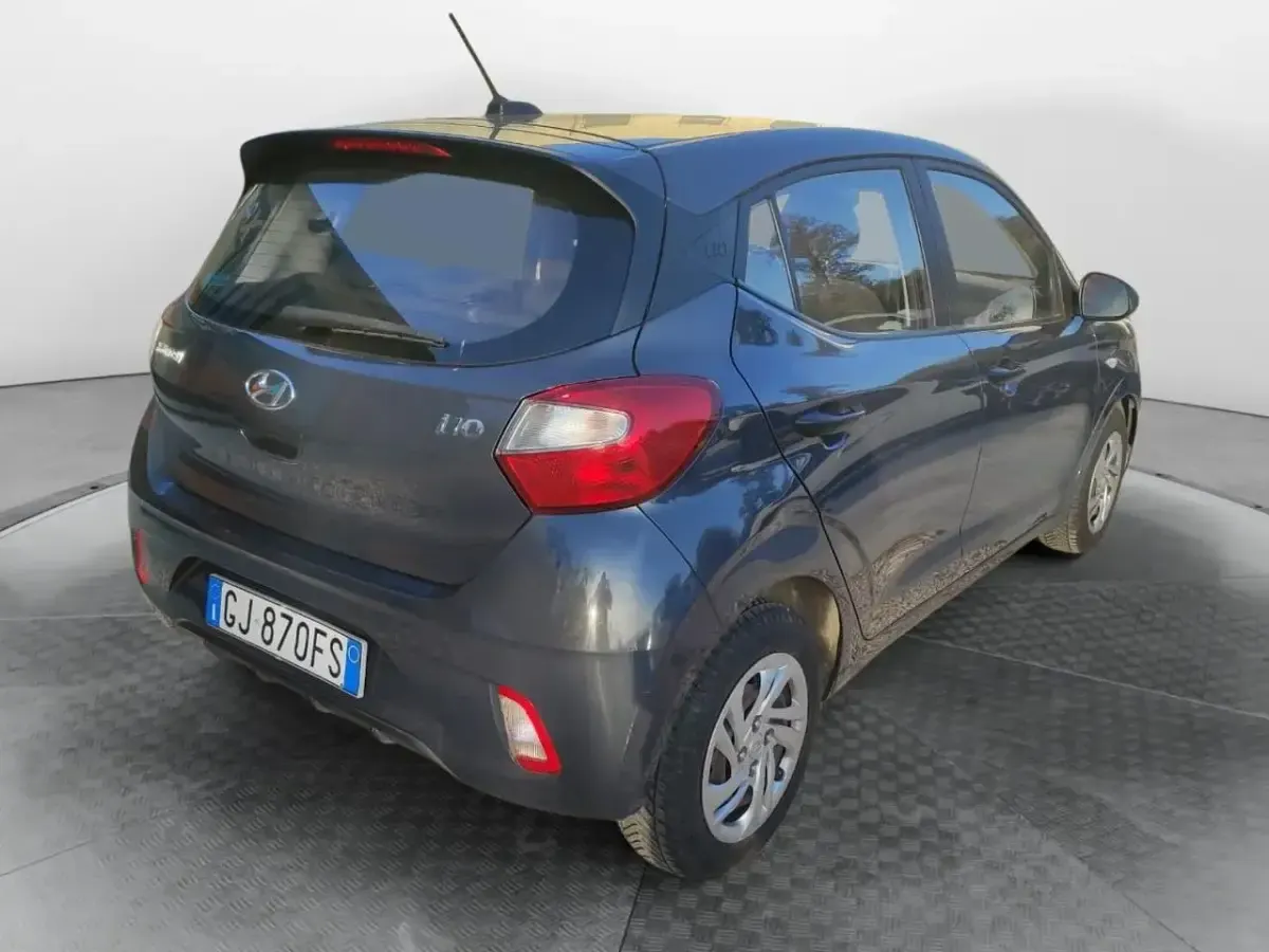 Usata Hyundai i10 Advanced Plus 67 CV (49 kW) 2022 Grigio Utilitaria
