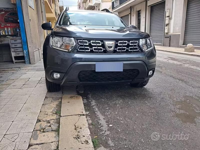 Usata Dacia Duster 116 CV (85 kW) 2018 Grigio SUV