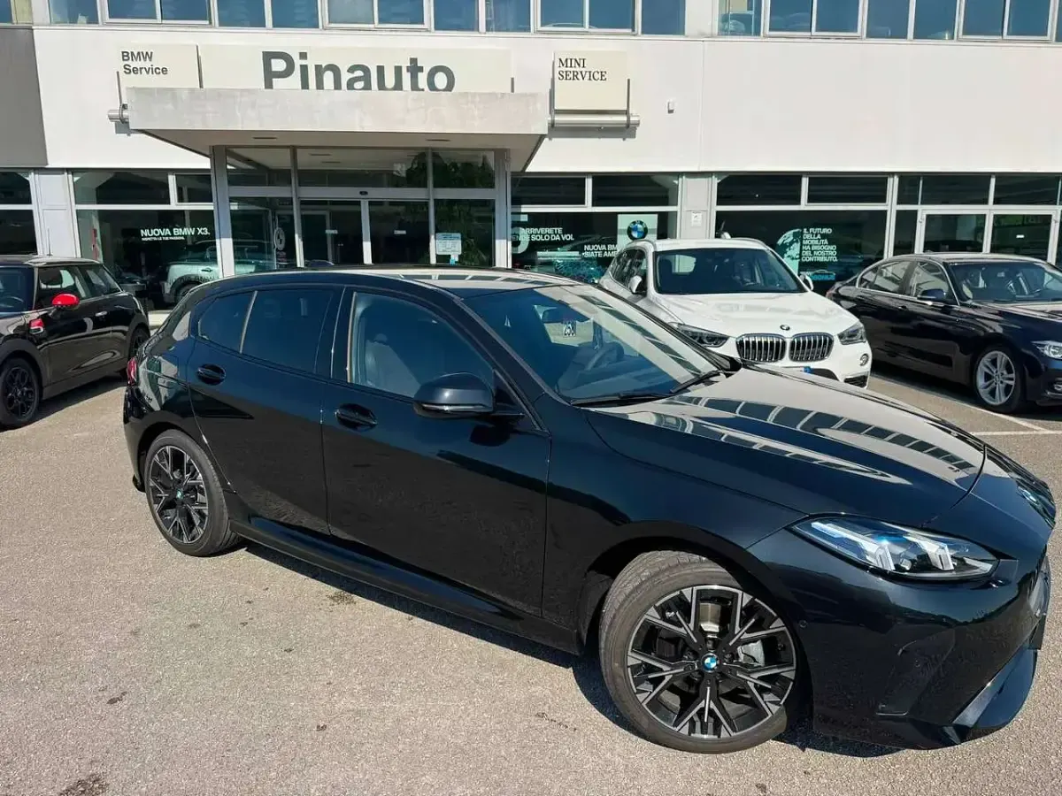 Nuova BMW 118 M Sport 150 CV (110 kW) 2025 Nero Utilitaria