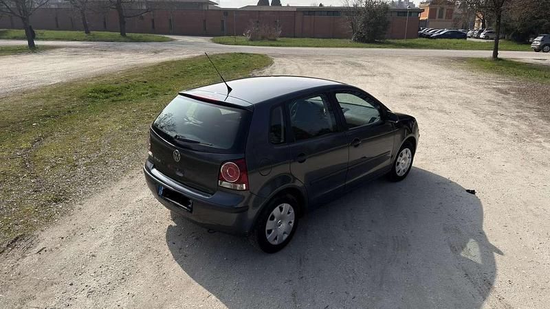 Usata VW Polo Trendline 60 CV (44 kW) 2007 Blu/azzurro Utilitaria