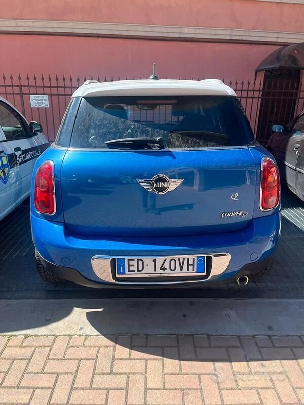 Blu Usata 2010 Mini Countryman SUV | 5200 € (Cara) - Immagine 1/4