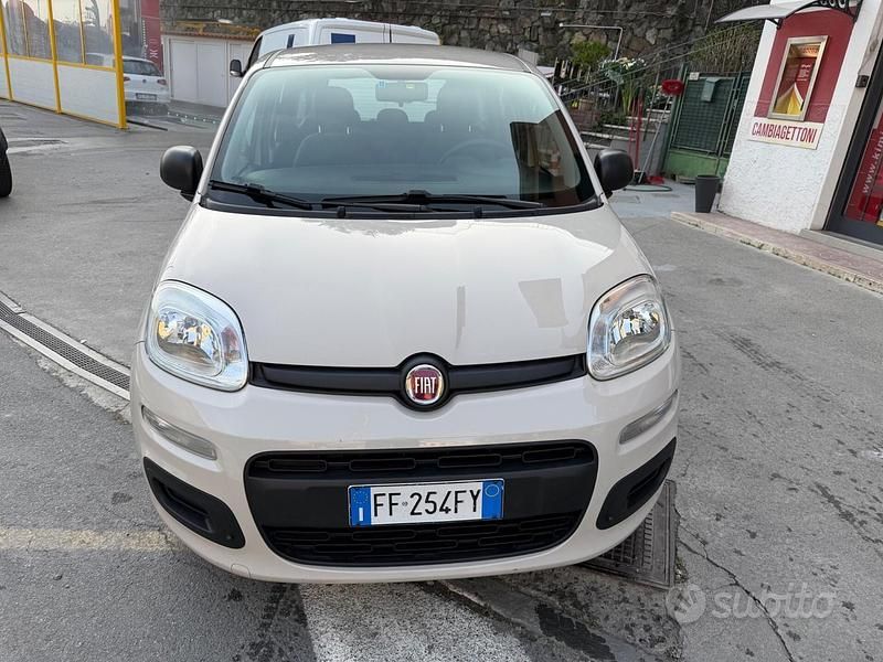 Usata Fiat Panda 69 CV (50 kW) 2016 Grigio Utilitaria