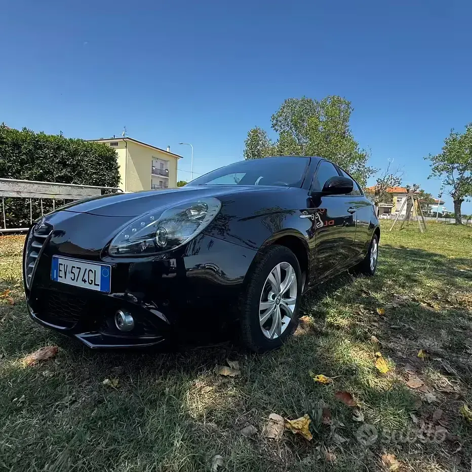 Usata Alfa Romeo Giulietta Progression 120 CV (88 kW) 2014 Nero Utilitaria