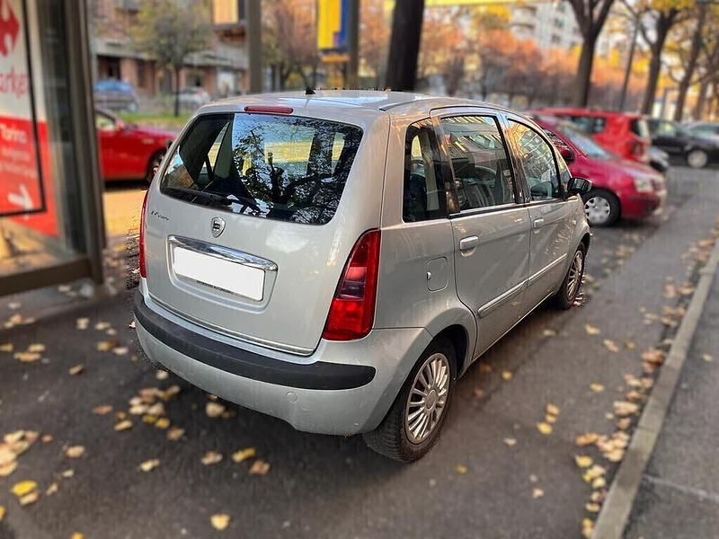 Usata Lancia Musa 95 CV (69 kW) 2006 Grigio Monovolume