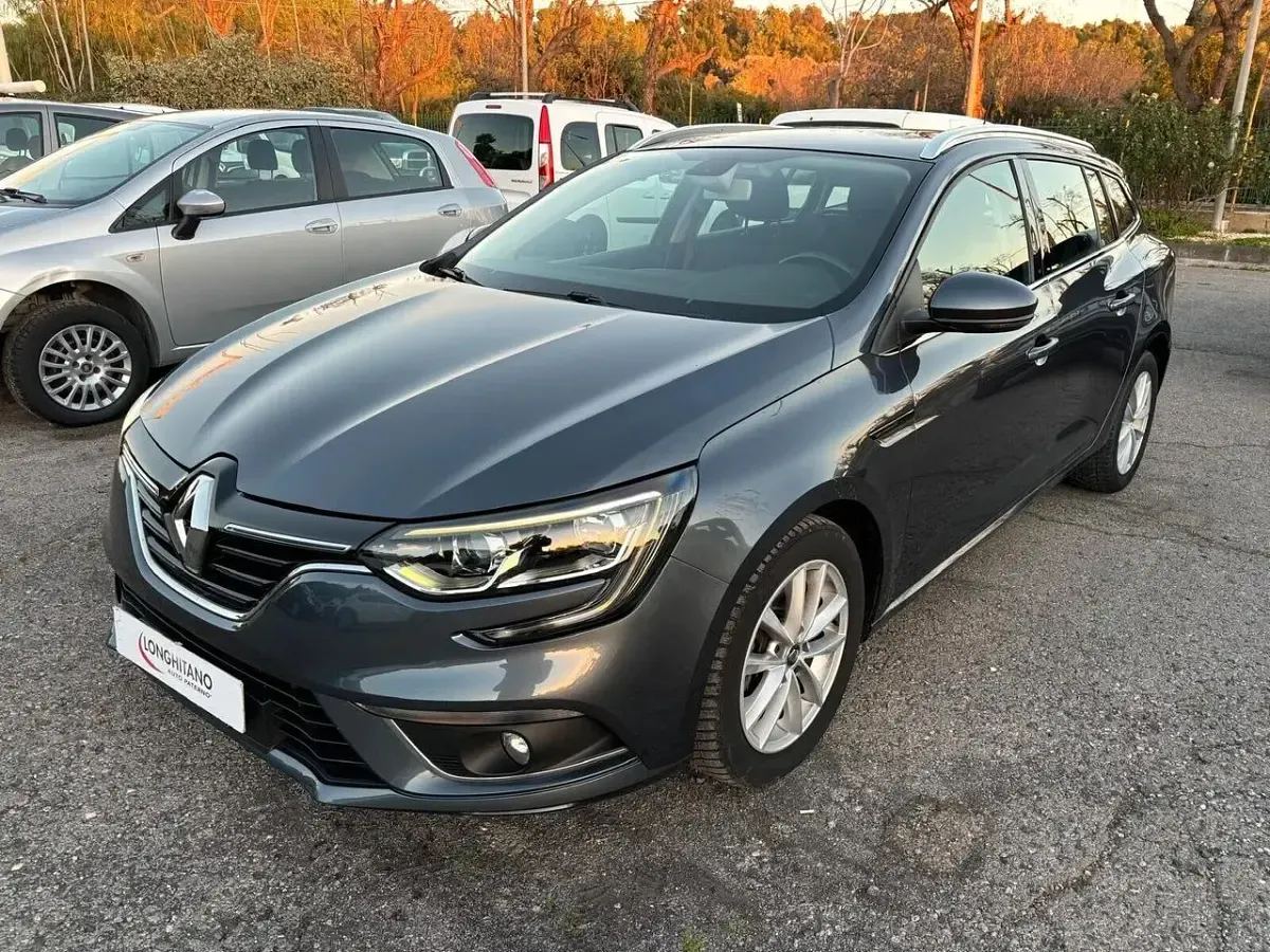 Brugt Renault Mégane Intens 110 HK (80 kW) 2018 Grå Sedan