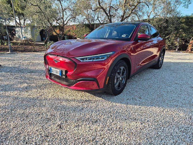 Usata Ford Mustang Extended Range 294 CV (216 kW) 2022 Rosso SUV