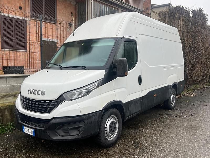 Usata Iveco Daily 135 CV (99 kW) 2020 Bianco