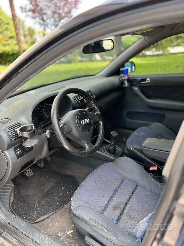 Usata Audi A3 90 CV (66 kW) 2001 Nero Utilitaria