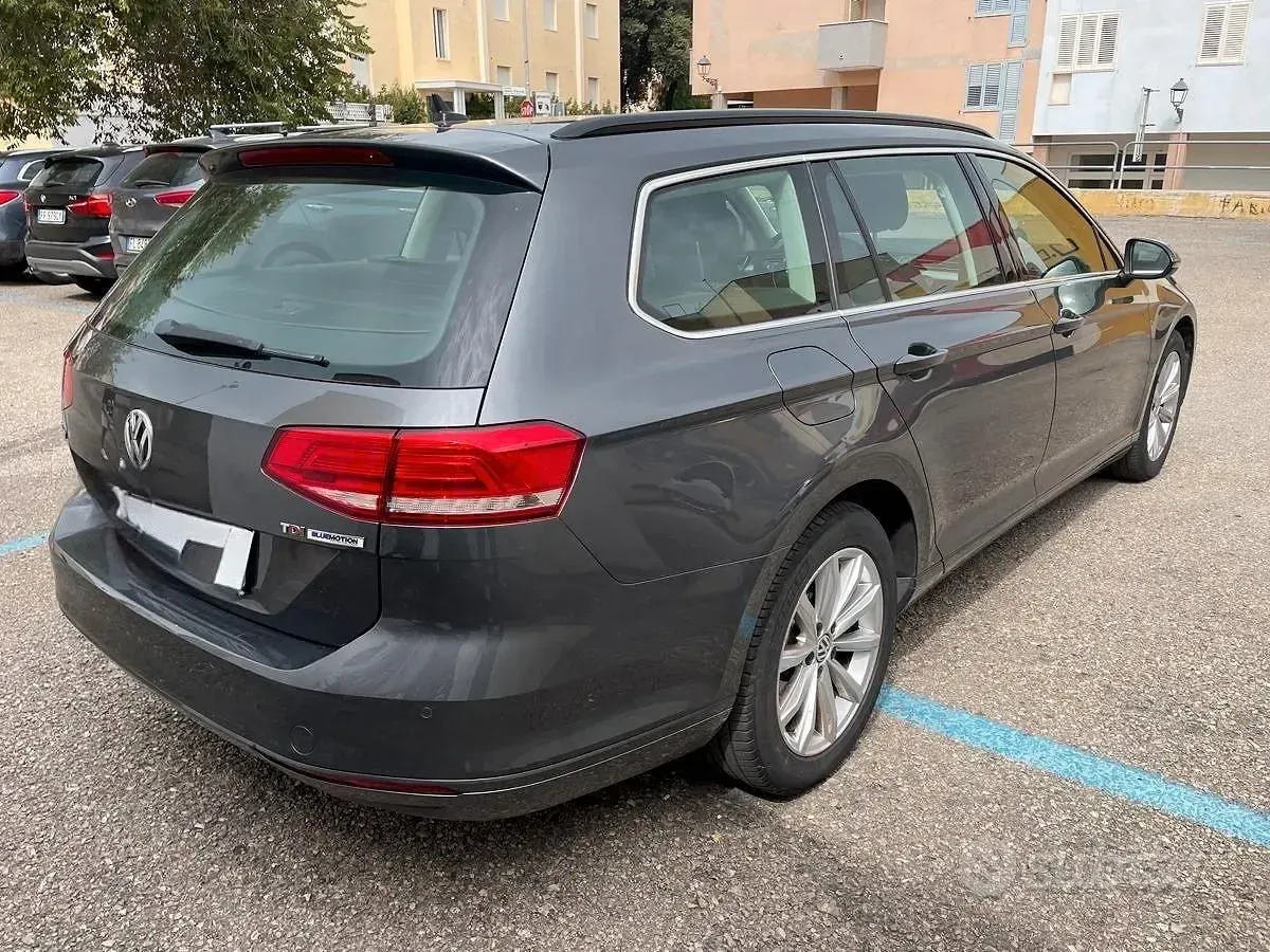 Usata VW Passat 120 CV (88 kW) 2017 Grigio Station wagon
