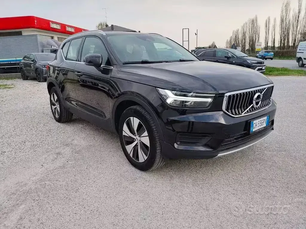 Usata Volvo XC40 Inscription 129 CV (94 kW) 2021 Nero SUV