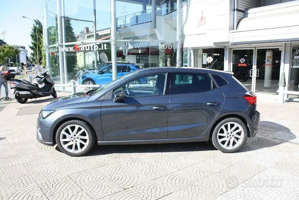 Usata Seat Ibiza FR 95 CV (69 kW) 2025 Grigio Utilitaria