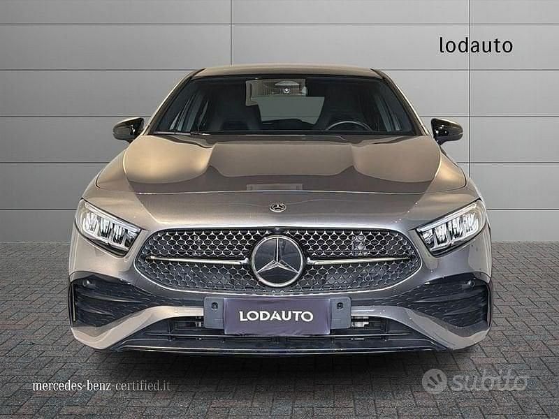 Usata Mercedes A200 AMG Line Premium 150 CV (110 kW) 2023 Grigio Berlina